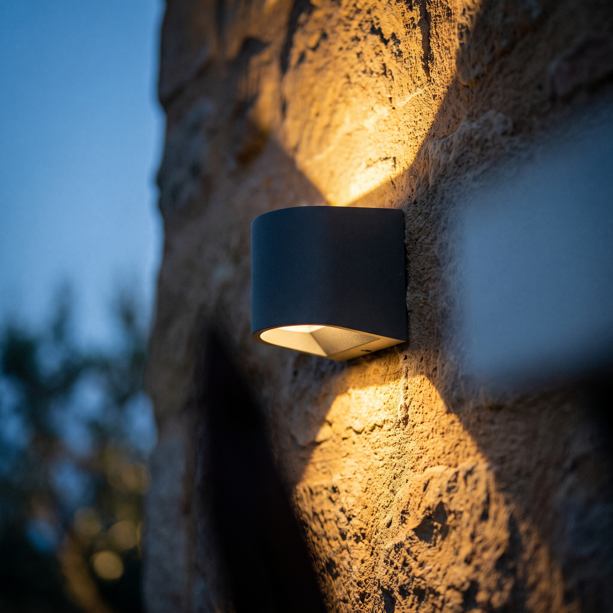 Up and down aluminium LED wall sconce